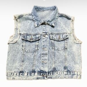 NWOT Sleeveless Classic Blue Denim Vest with Frayed Edges Size M
